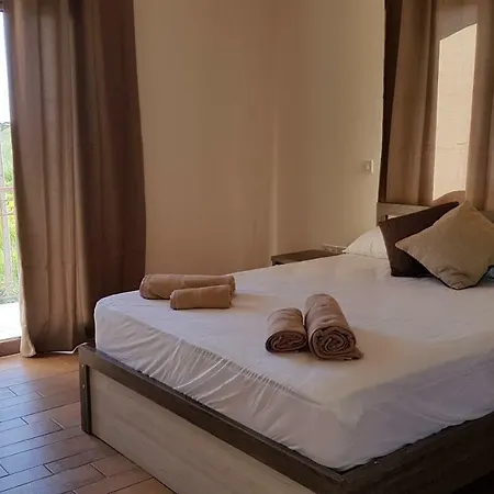 Veniz Villa *