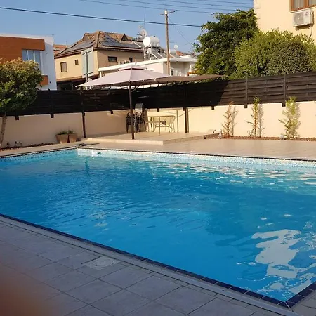 Veniz Villa Aradhippou